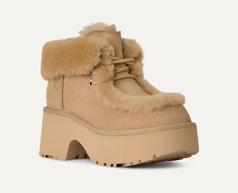 Women's Classic Esmee Lace Up Boot