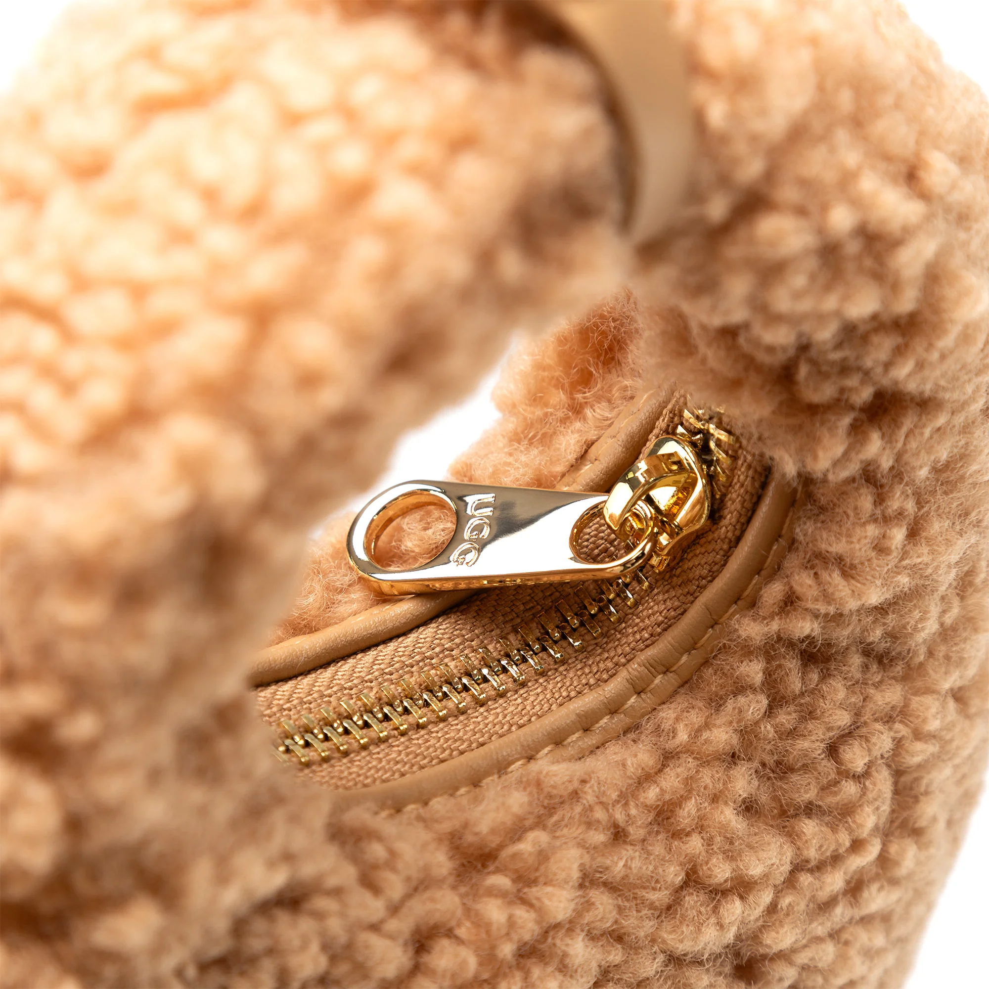 Pouch Pendant Uggs